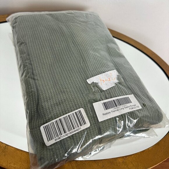 LUNYA Restore Thermal Long Sleeve Romper in Humble Green Heather Size Large NWT - Picture 5 of 5